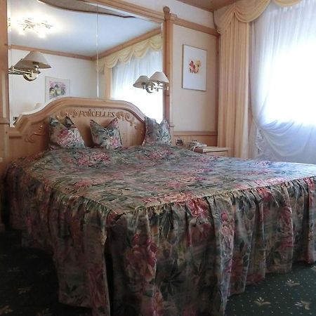 Garni Criss Hotel Colfosco Kültér fotó